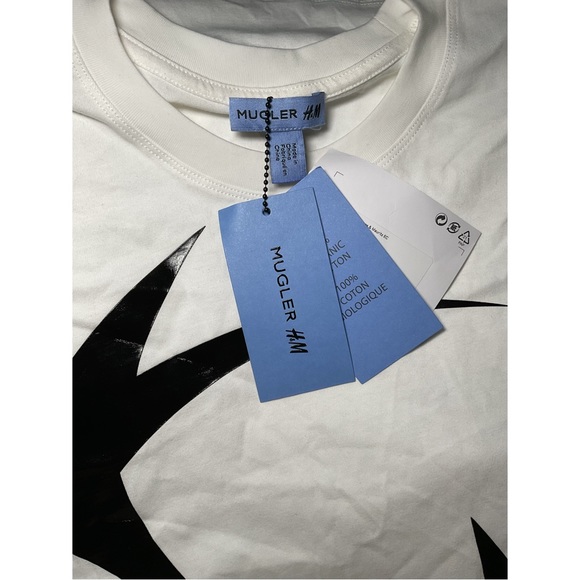 MUGLER × H&M ~Printed Logo Star
Motif Graphic Tee (NWT) - Picture 7 of 8